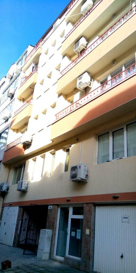 Central Studio Apartment - Varna City Bagian luar foto